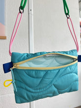 Load image into Gallery viewer, Pocket Flashy - Turquoise / corde verte