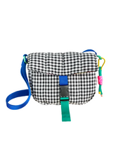 Charger l'image dans la galerie, Sac Oslo - Vichy noir / sangle bleu