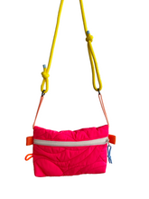 Load image into Gallery viewer, Pocket Flashy - Rose / corde jaune