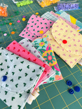 Charger l&#39;image dans la galerie, Pochette Soap - Fluo