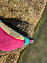Load image into Gallery viewer, Sponge banana - Fuschia