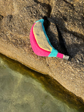Load image into Gallery viewer, Sponge banana - Fuschia
