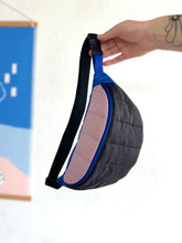 Load image into Gallery viewer, Banana Rainproof - Noir &amp; rose