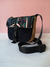 Load image into Gallery viewer, Oslo Bag - Black Jungle