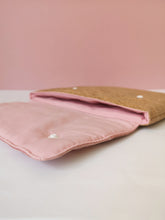 Charger l&#39;image dans la galerie, Pochette pour tablette - Velours rose