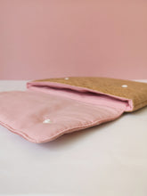 Load image into Gallery viewer, Tablet pouch - Pink velvet