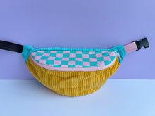 Charger l&#39;image dans la galerie, Banana - Damier bleu &amp; rose